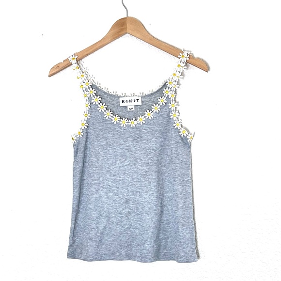 Kikit | Y2K Vintage daisy embellished gray ribbed scoop neck tank top si… - Picture 1 of 11